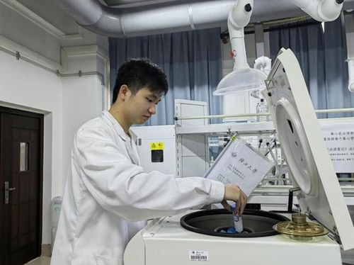 廣西大學(xué)本科生團(tuán)隊(duì)創(chuàng)新研制產(chǎn)品 助力電力電纜行業(yè)發(fā)展